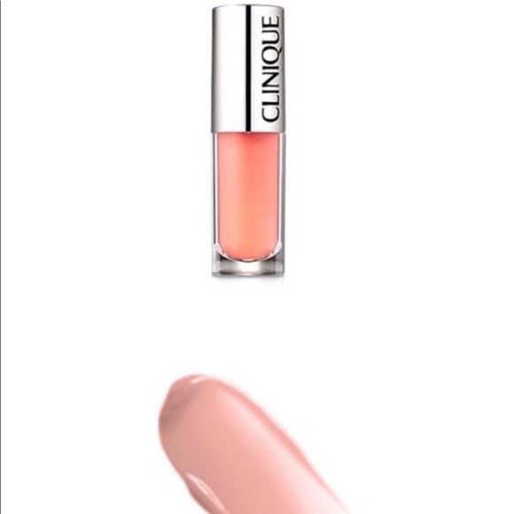 ⭐️HOST PICK!⭐️ Clinique 4 piece make up bundle! - Picture 2 of 7